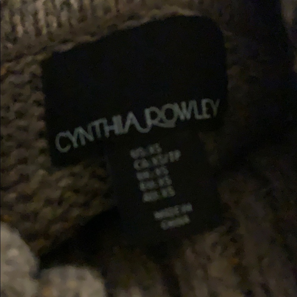 Turtle Neck Sweater - image 4